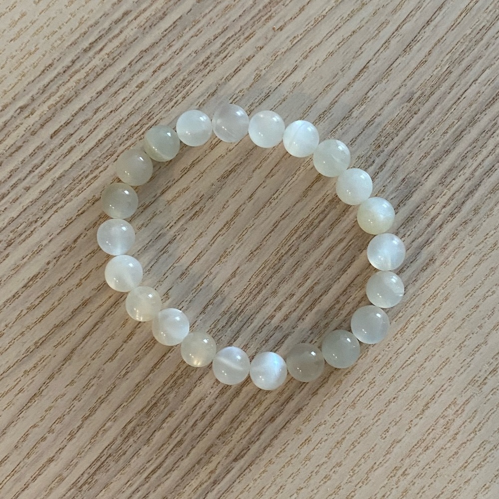 Moonstone bead bracelet 6.5in